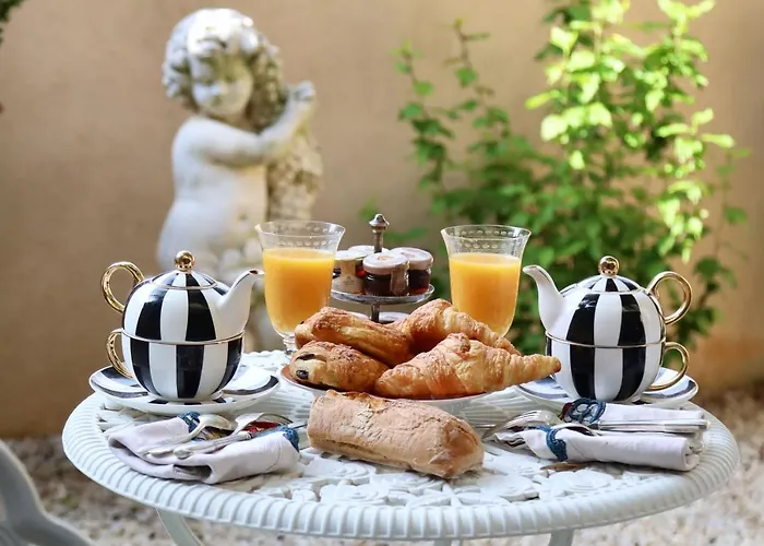 Lou Pitchoun Luxe Et Serenite Au Coeur De Familiale Avec Separee Avec Jardin Enchanteur Pour 4 Adultes Et 1 Enfant Saint-Tropez